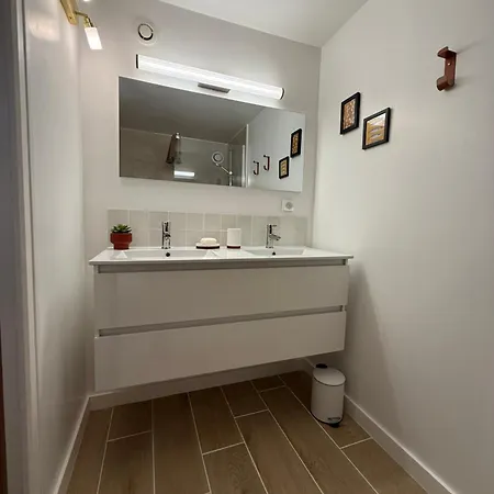 Appartement Duplex Centre Refait A Neuf Port Vendres