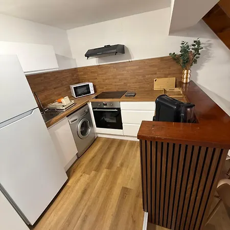 Duplex Centre Refait A Neuf